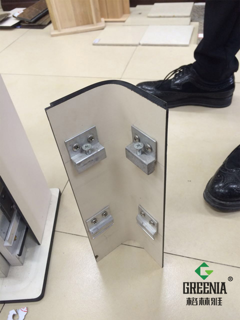 草莓视频色版下载彎曲抗倍特牆角安裝細節展示.jpg